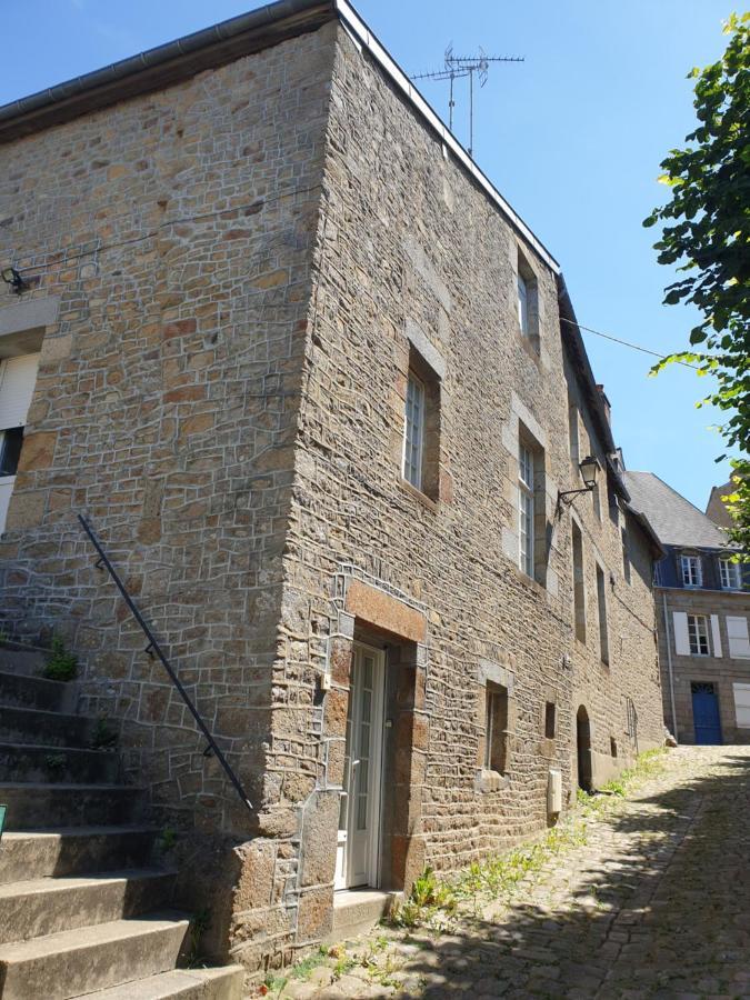 L'Abrincat'Studio, Centre Entre Donjon Et Vue Mont Avranches Exterior photo